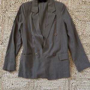 Aritzia Babaton Women's Gray Double-Breasted flowy Blazer Japanese crepe